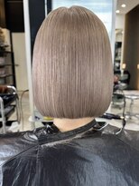 エイチ(H)&nbsp;xブリーチ/イメチェン/ホワイトブロンド/外ハネボブ/美髪/