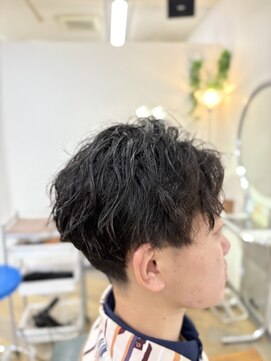 ビィーワンイースト(Be 1 EAST) メンズパーマ