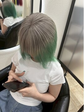 ノイル(Noil) 【high torn style】グリーンエンドカラー×シルバーアッシュ