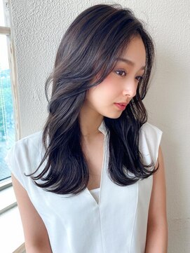 ラルユー 金山(LallYou) 30代小顔に見えるくびれヘアレイヤー × オリーブグレージュ