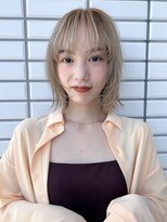 タス(tas)&nbsp;ハイトーンベージュボブ似合わせ顔周りカット顔まわりレイヤー