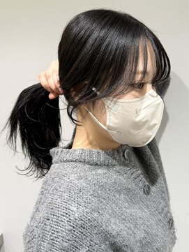 結んでも小顔に