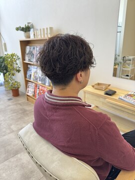 シア(Cia) シャドウスパイラルパーマ