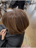 白髪を活かす柔らかハイライトカラー