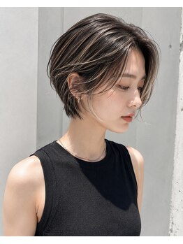 hair salon SOU横浜 白髪ぼかし/ショートカット/髪質改善【7月上旬NEW OPEN(予定）】の写真/【横浜駅】大人女性のための白髪ぼかしハイライト。白髪を魅力に変える上品な立体感と艶感をプラス