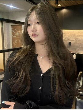 シア 富雄店(Sia.) olive beige (ブリーチ/ルーツカラー履歴あり)
