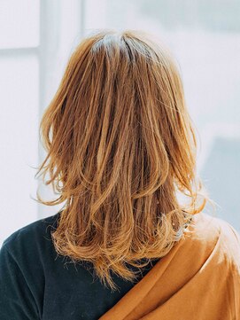 プロデュース 古淵店(Produce) ウルフ外ハネセミロング/ふんわりカール