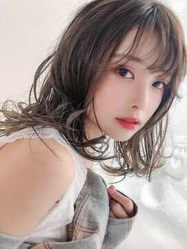 ピース 吉祥寺(Piece) ダークアッシュミディアムレイヤーカット大人ガーリー