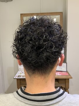 ユーネリー(U-NERY) メンズパーマ