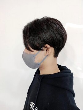 コヨミ(koyomi) 束感が決め手なハンサムショート