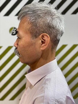 バーバーバー 四谷(BARBER-BAR) 大人の刈り上げスタイル
