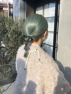 ニキータ(Nikiita) 〈ペールグリーン×アレンジ〉