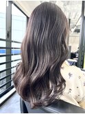 ピンクベージュ