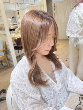 ネオリーブ チロル 横浜西口店(Neolive CiroL.) ミルクティーベージュ レイヤーカット