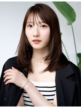 レノラ 本町(LENORA) 20代30代大人かわいいナチュラル暗髪エアーストレートヘア