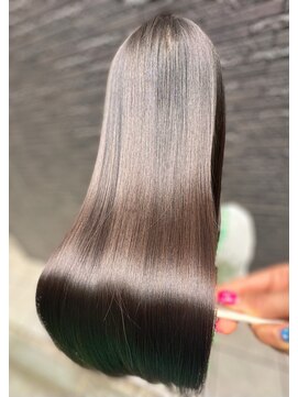 フリージア(freesia) 艶髪ロング/髪質改善トリートメント/30代40代50代