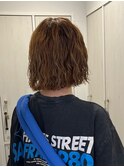 ボブパーマウェットヘアオリーブベージュ切りっぱなし