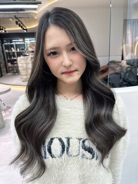 ロンドメリア 天神大名店(Lond Melia) メルティカラー/天神/似合わせカット/ウェーブミディアム