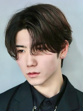 マーズ(MARS) ブルーブラック×センターパートxニュアンスパーマ/20代30代40代