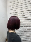 ホワイトグレージュ/カシスピンク/ワンレングスボブ
