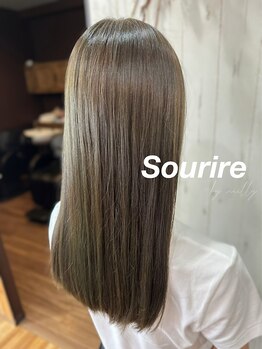 スリール バイ ミリー 江坂(Sourire by milly)の写真/【江坂駅3分/髪質改善】<縮毛矯正+カット¥7500>頑固なクセ毛や広がりも解消♪艶のある自然な仕上がりに☆