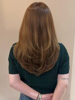 レジナヴィータ 栄(Reginavita)&nbsp;レイヤーカット ウルフカット ブリーチ ハイトーンベージュ 20代