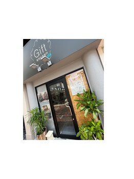 【ゼロストレート】こだわりの次世代髪質改善は《Gift LaBo》で。自分史上最高の手触りをご体感ください◇