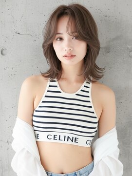 柔らか質感の韓国風レイヤーボブ