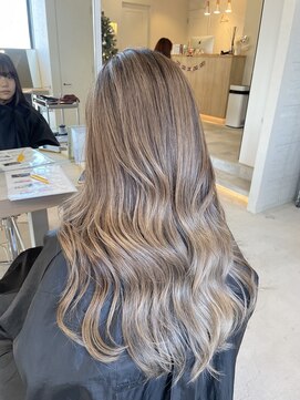 リア 布施店(Lia) ベージュカラー★