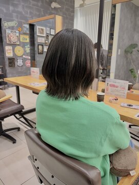 ラウル(Laulu) 黒髪/クラゲヘアー/オリーブグレー/小顔/ココアベージュ/佐倉