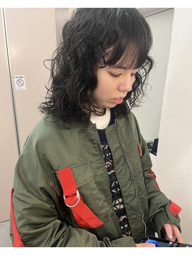 ニア(near) ミディアムレイヤーパーマ○