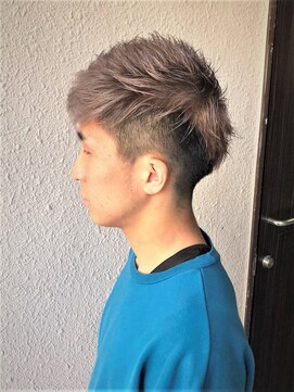 ディー エメ(D-aimer-) 銀狼アッシュショート　【メンズカット・３ＷＡＹカラー】