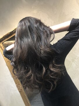 ヘアーシグネチャー(Hair Signature) オトナ女子のゆる巻きMIXカール