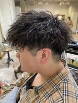 エルオム(EL.HOMME)&nbsp;【YUKI】ツイストパーマ×ツーブロック×刈り上げ