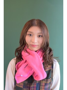 ユーヘン(uhem) おでこだしセミロング巻き髪