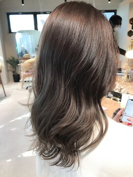 ユミリーバイルコル(umily by RuCOR.) ブルベ/大人かわいいくびれミディ/ホワイトグレージュ