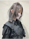 シルバーカラー　ミディアムウルフカジュアルウルフ　ハイトーン