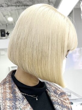 ウィコ 新宿(WICO) ホワイトブランド☆ケアブリーチ/ペールベージュ[新宿駅]