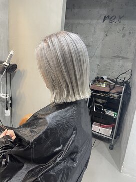 レックス 中野(rex) ハイトーン 切りっぱなしボブ