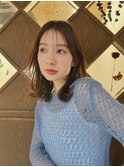 オリーブベージュ