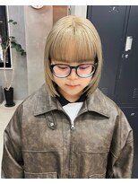 テトヘアー(teto hair) 切りっぱなしボブウルフワイドバングホワイトベージュ