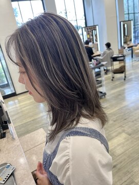 ディーボーイ 健軍店(D-BOY) コントラストハイライト/ホワイトベージュ/グレージュ