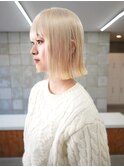 ホワイトブロンドカラー　ブロンドベージュ　ボブ　韓国　金髪