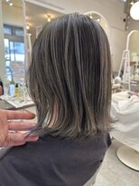 コンティロミー(CONTI ROMMY.)&nbsp;【くびれボブ】細めハイライト◎くすみベージュ☆20代～50代