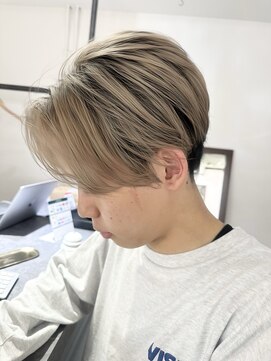 イリ 梅田(ili) メンズバレイヤージュ/センターパート