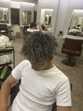 フライ 東通り店(Frei) highlight×twist