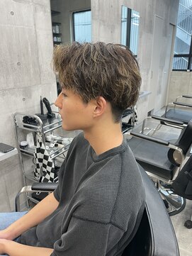 クリアバイフォレスト 流山おおたかの森(Clear by Forest.) アップバング×ハイライトカラー