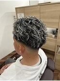 極道パーマ金メッシュフェードホワイトメッシュ〈理容室〉西川口
