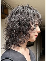 ナループロアオハナ(Nalu pu loa ohana)&nbsp;ウルフパーマミディアムパーマレイヤーパーマくるくるパーマ