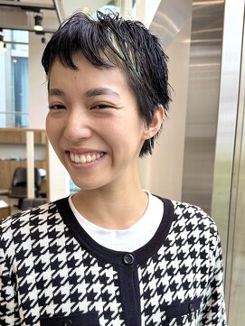 ジュリエッタ(giulietta) ベリーショート　ピンパーマ　インナーブリーチ